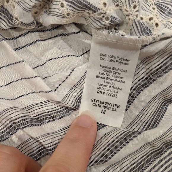 Renee C. Black and Off-White Top - Picture 6 of 8